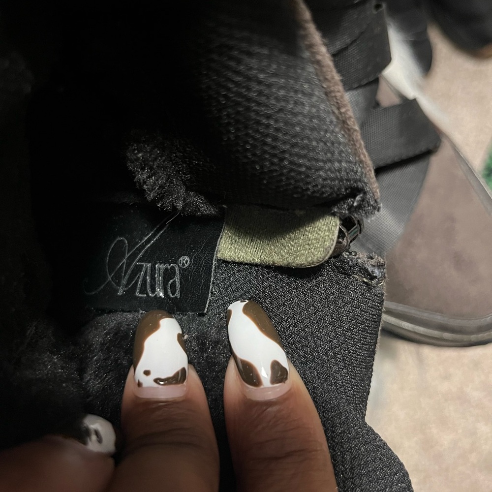 DSW Boots - Picture 4 of 6